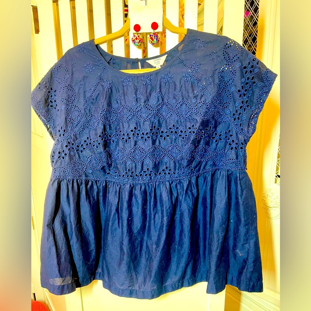 Navy eyelet shirt with matching beaded earrings NEW WITHOUT TAGS